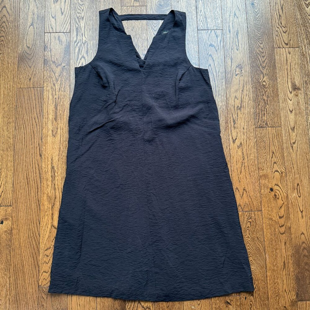 Banana Republic Black Crepe Sheath Sleeveless Dress Size Large Classic Timeless